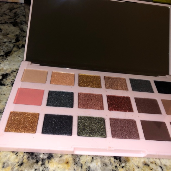 BNIB Ciate The Editor Palette New England Vegan Clean Beauty - Picture 4 of 12